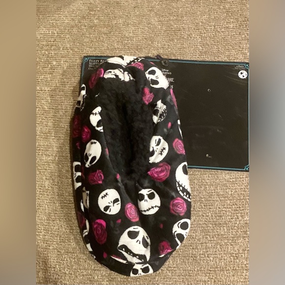 NWT Jack Skellington Nightmare Before Christmas Fuzzy warm slippers - Picture 1 of 5